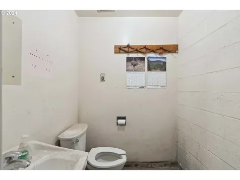 665 Hemlock Avenue Coos Bay OR 97420