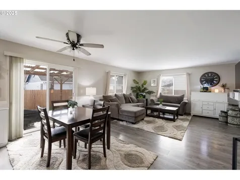 158 Leif Drive Kelso WA 98626
