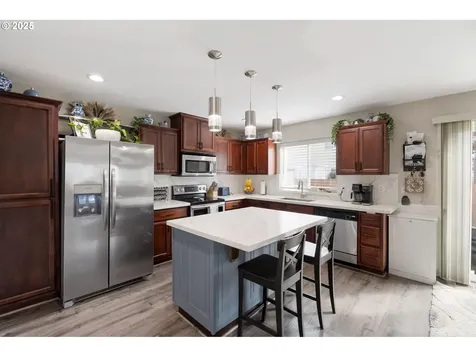 158 Leif Drive Kelso WA 98626