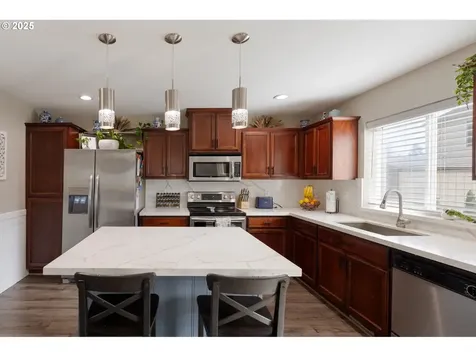 158 Leif Drive Kelso WA 98626