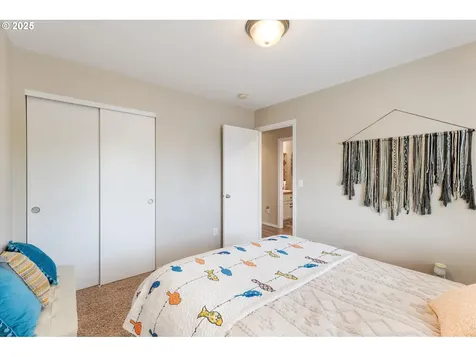 158 Leif Drive Kelso WA 98626