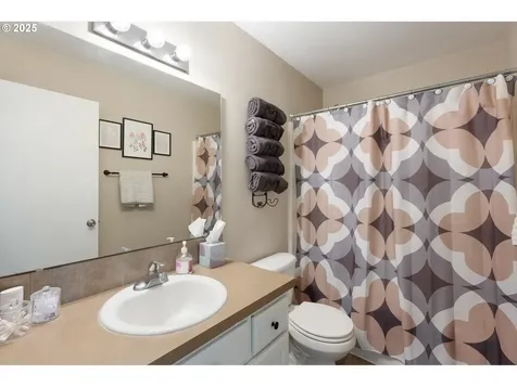 158 Leif Drive Kelso WA 98626