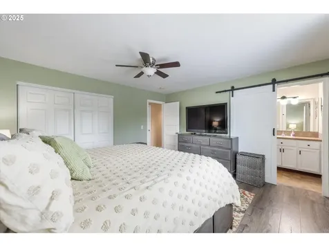 158 Leif Drive Kelso WA 98626