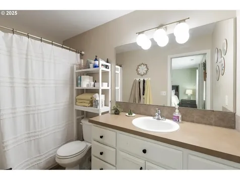 158 Leif Drive Kelso WA 98626