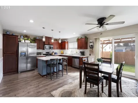 158 Leif Drive Kelso WA 98626