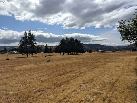 62264 Sporting Lane La Grande OR 97850