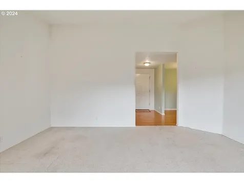 212 NW Bonanza Avenue Dallas OR 97338