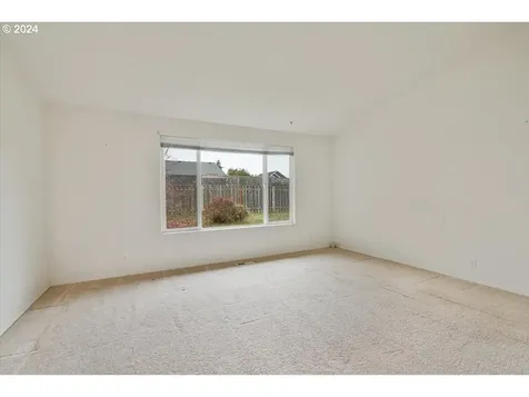 212 NW Bonanza Avenue Dallas OR 97338
