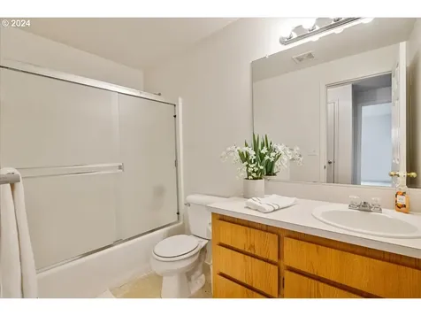 212 NW Bonanza Avenue Dallas OR 97338