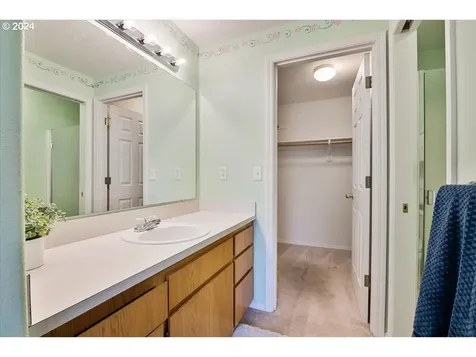 212 NW Bonanza Avenue Dallas OR 97338