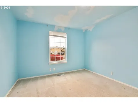 212 NW Bonanza Avenue Dallas OR 97338