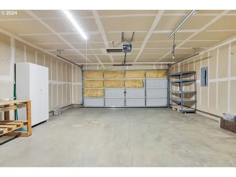 212 NW Bonanza Avenue Dallas OR 97338