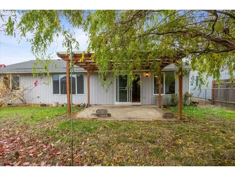 212 NW Bonanza Avenue Dallas OR 97338