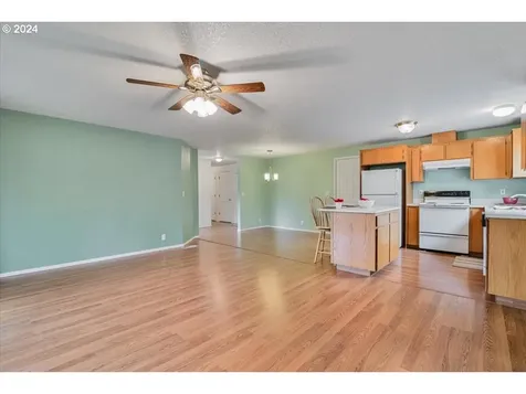 212 NW Bonanza Avenue Dallas OR 97338