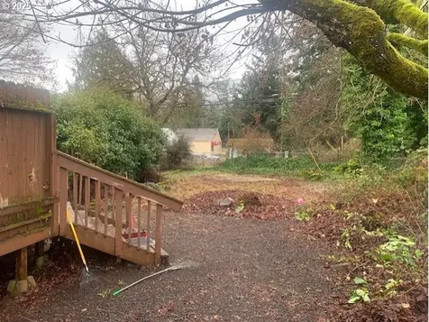 48074 E 1st Street Oakridge OR 97463