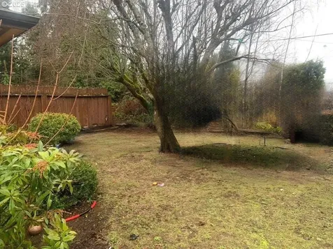 48074 E 1st Street Oakridge OR 97463