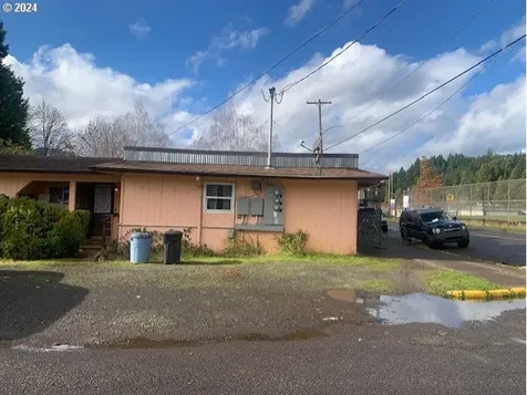 48074 E 1st Street Oakridge OR 97463