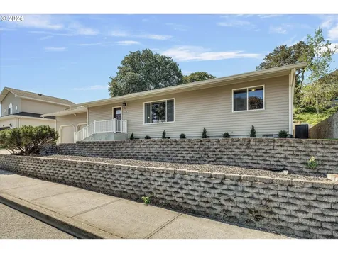 1818 Minnesota Street The Dalles OR 97058
