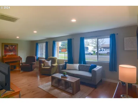 521 W Collins Street Goldendale WA 98620