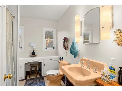 6616 Sw Canyon Lane Portland OR 97225