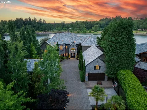 12780 S Fielding Road Lake Oswego OR 97034
