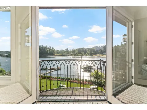 12780 S Fielding Road Lake Oswego OR 97034