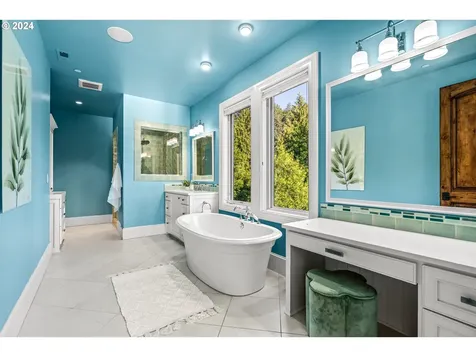 12780 S Fielding Road Lake Oswego OR 97034