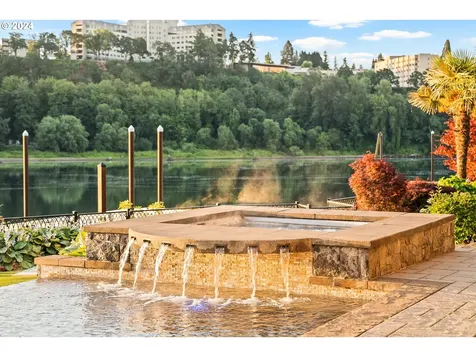 12780 S Fielding Road Lake Oswego OR 97034