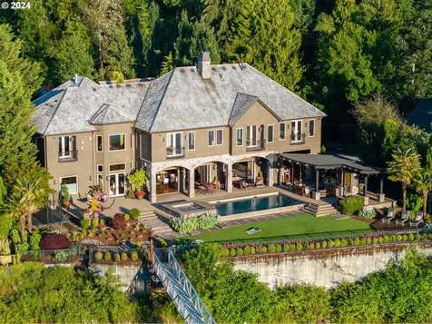 12780 S Fielding Road Lake Oswego OR 97034