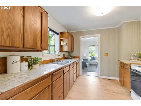 12015 Se Ramona Street Portland OR 97266