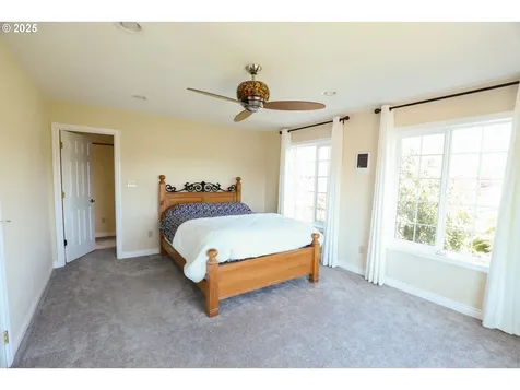 2525 Pine Street Seaside OR 97138