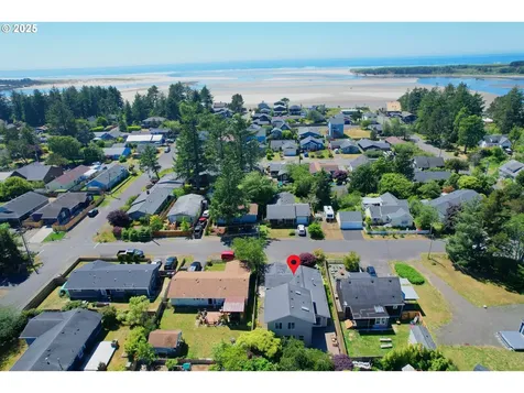 2525 Pine Street Seaside OR 97138