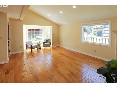 2525 Pine Street Seaside OR 97138