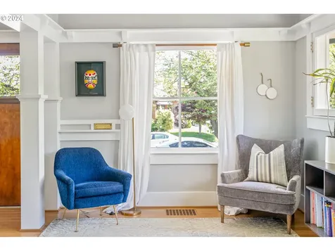 2303 Ne 43rd Avenue Portland OR 97213