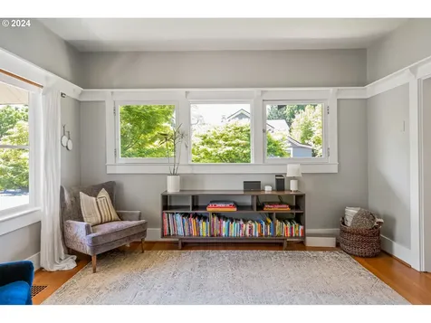 2303 Ne 43rd Avenue Portland OR 97213