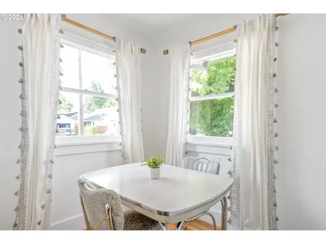 2303 Ne 43rd Avenue Portland OR 97213