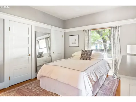 2303 Ne 43rd Avenue Portland OR 97213