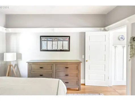 2303 Ne 43rd Avenue Portland OR 97213