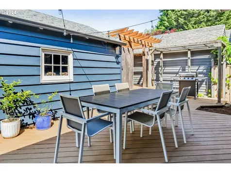 2303 Ne 43rd Avenue Portland OR 97213
