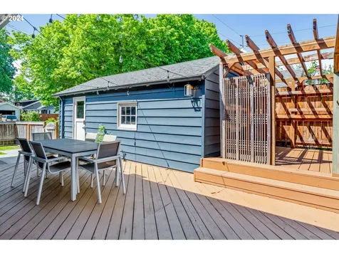 2303 Ne 43rd Avenue Portland OR 97213