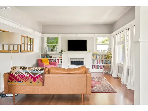 2303 Ne 43rd Avenue Portland OR 97213