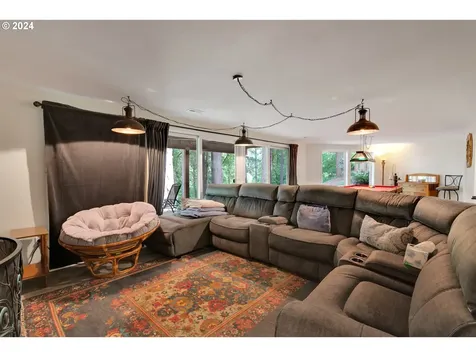 7000 SW Tierra Del Mar Drive Beaverton OR 97007