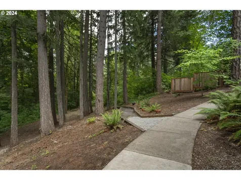 7000 SW Tierra Del Mar Drive Beaverton OR 97007