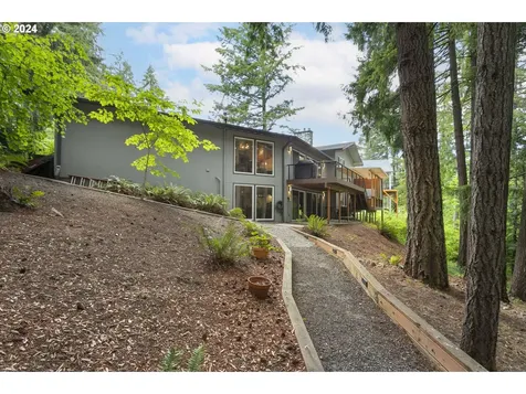 7000 SW Tierra Del Mar Drive Beaverton OR 97007