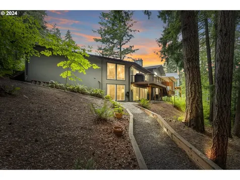 7000 SW Tierra Del Mar Drive Beaverton OR 97007
