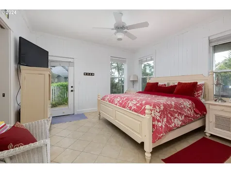 6425 Sw Ebb Avenue Lincoln City OR 97367