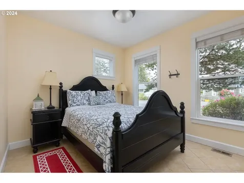 6425 Sw Ebb Avenue Lincoln City OR 97367