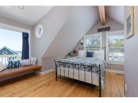 6425 Sw Ebb Avenue Lincoln City OR 97367