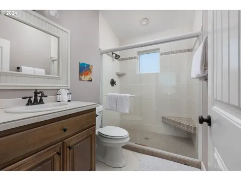 6425 Sw Ebb Avenue Lincoln City OR 97367