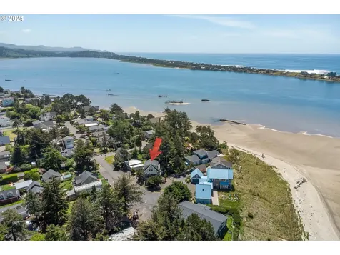 6425 Sw Ebb Avenue Lincoln City OR 97367